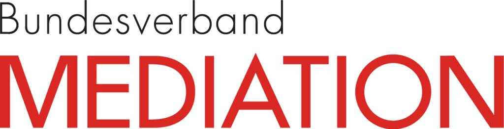 Bundesverband MEDIATION e.V. Wir sind mit über 3000 Mitgliedern der größte Mediationsverband Europas. Die Gründung erfolgte im Mai 1992 als erster Mediationsverein in Deutschland. Die Gründerinnen und Gründer des Vereins gehören zu den Pionier:innen der Mediation in Deutschland. Unser oberstes Ziel ist die Förderung der Verständigung in Konflikten. Über unsere Suchfunktion finden Sie regional qualifizierte Mediator:innen für Ihren Konflikt. Als interdisziplinärer Fachverband sind wir ein inklusiver Verband, der offen ist für unterschiedliche fachliche Orientierungen und Ursprungsberufe.